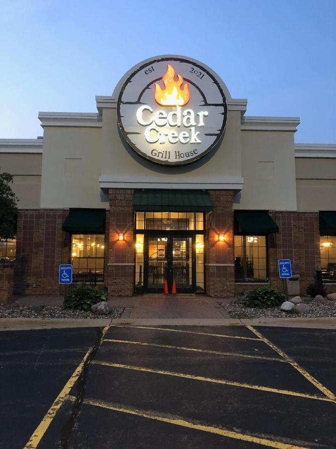 Holiday Inn & Suites Wausau-Rothschild By Ihg Exterior photo