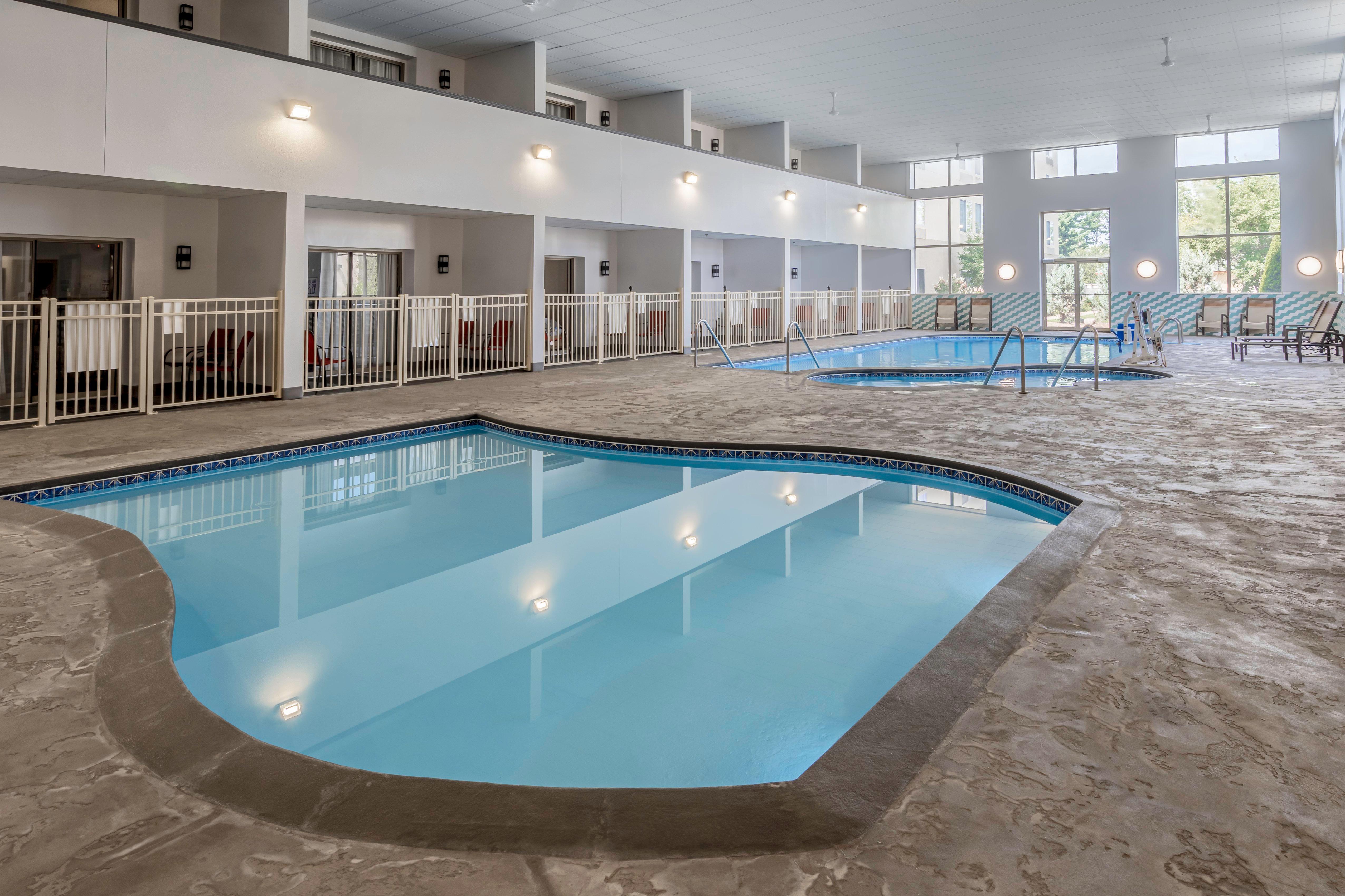 Holiday Inn & Suites Wausau-Rothschild By Ihg Exterior photo